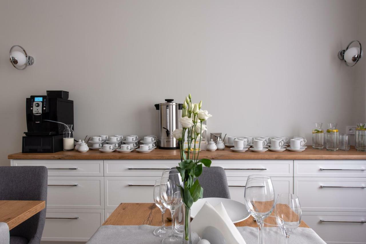 Bialy Gosciniec Hotel Ciechanów Kültér fotó